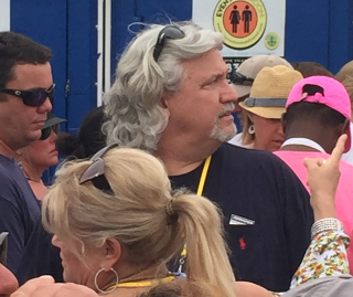 Illustration for article titled Rob Ryan, Stacking Brewskies At A Pitbull Concert